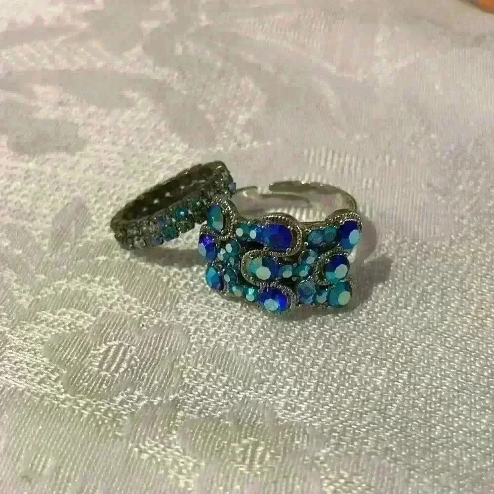 Sparkling blue rings adjustable